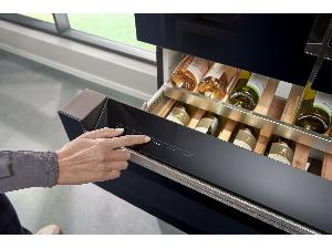 Siemens_KF96RSBEA_zasuvka